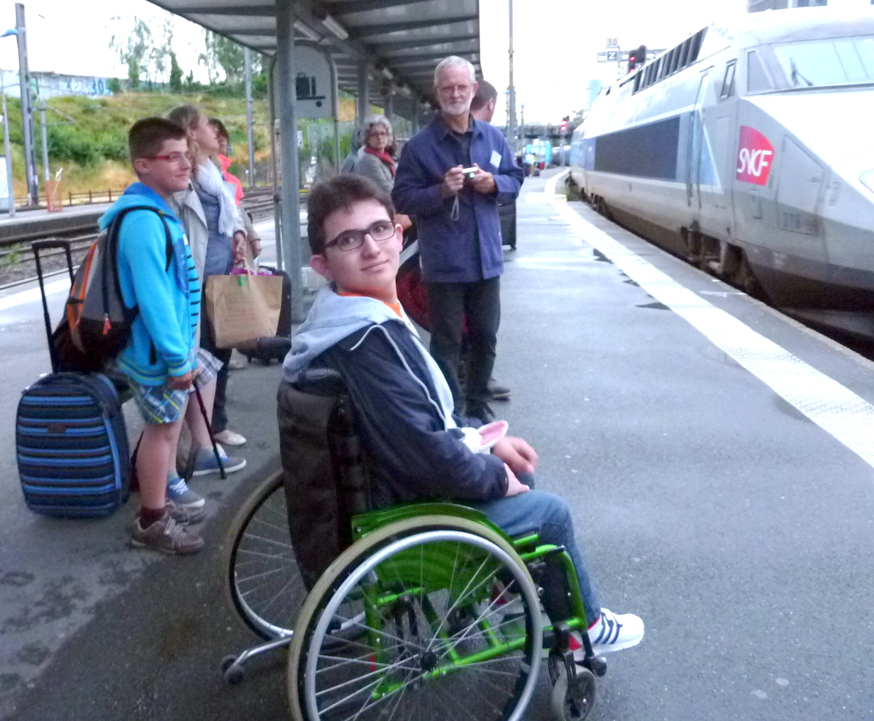 Benjamin et Robin à la gare de Rennes en route pour "A Chacun Son Everest 