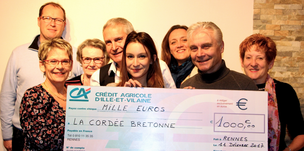 Suite au concert organisé par l’association Chantbertin le 5 Novembre dernier, Catherine Jauneau, Présidente de l’association nous a remis un don de 1 000€ !